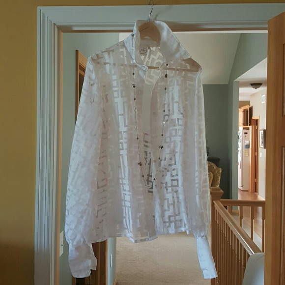 Gorgeous new plus size one of a kind blouse - Picture 2 of 7